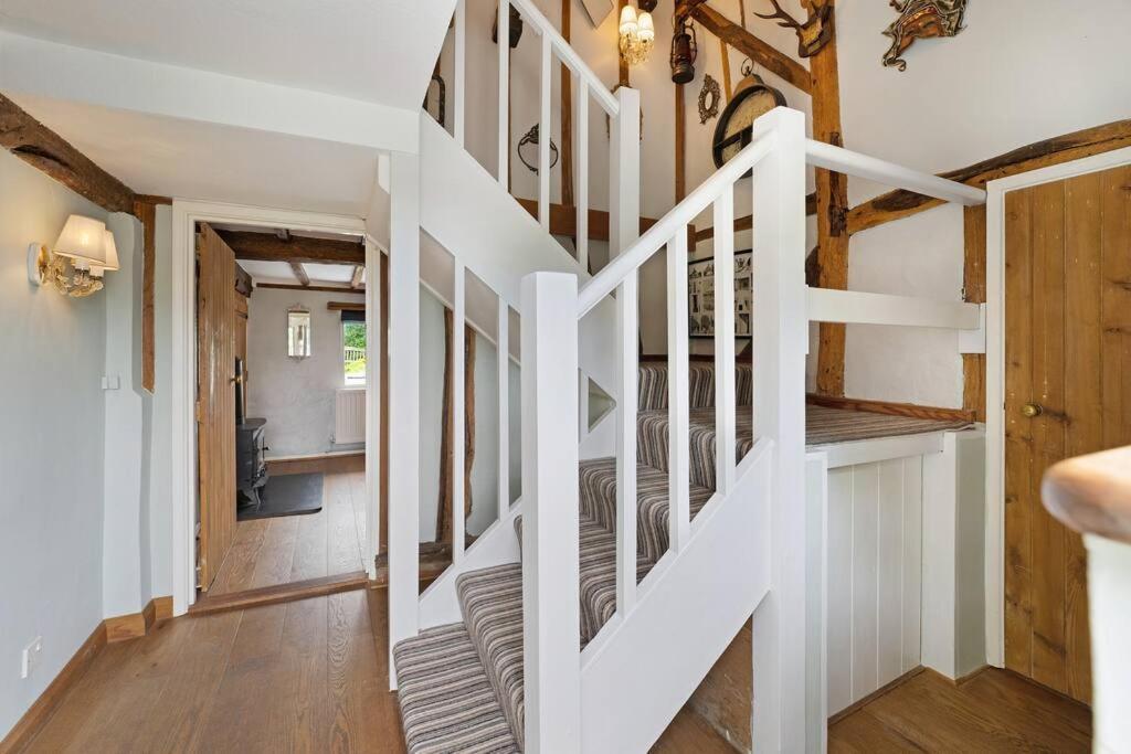 Local Walks Pub Gardens Pet Friendly Landscaped Gardens And Free Private Parking Villa Doddington  Exterior photo