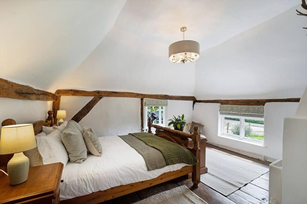Local Walks Pub Gardens Pet Friendly Landscaped Gardens And Free Private Parking Villa Doddington  Exterior photo
