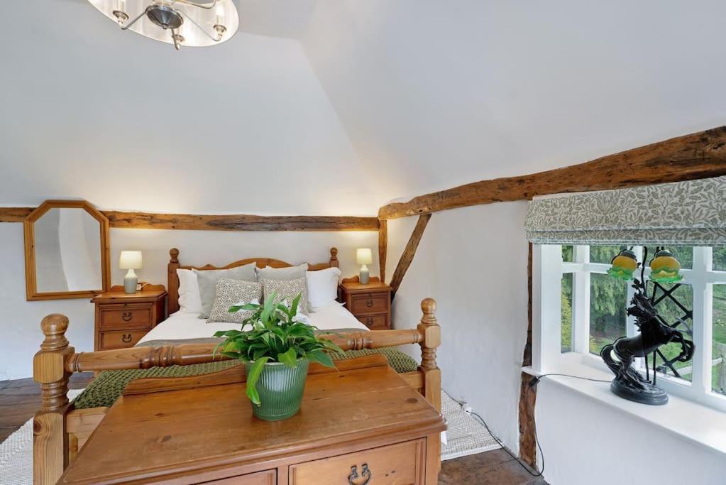 Local Walks Pub Gardens Pet Friendly Landscaped Gardens And Free Private Parking Villa Doddington  Exterior photo